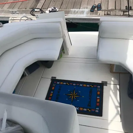 Botel Yacht Cruiser Costa Adeje (Tenerife)